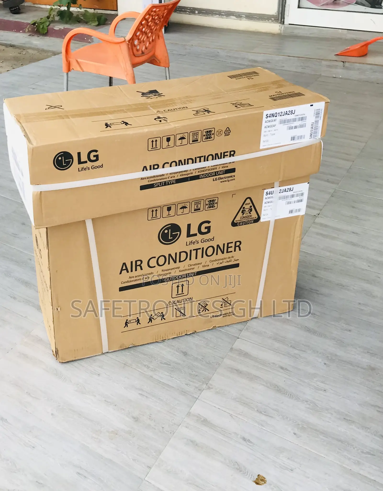 Order White Dualcool LG Invertor 2.5 HP S4-Q24k228e AC