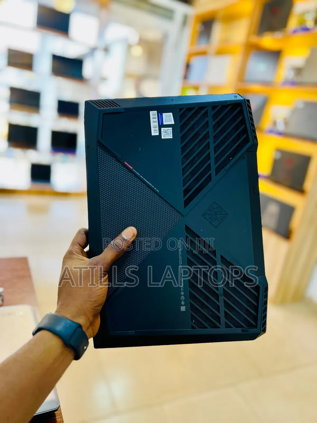 Laptop HP Omen 15 16GB Intel Core I5 SSHD+SSD 1.5T