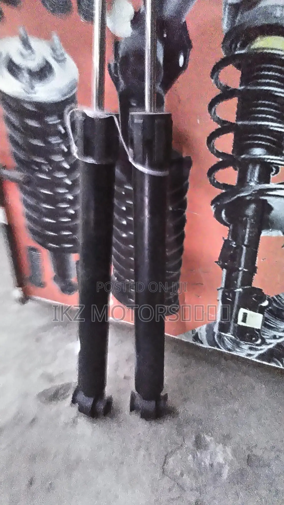 Range Rover Velar 15-2023 Back Shocks