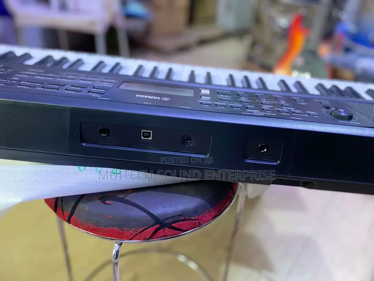 Yamaha Keyboard( PSR-E383)