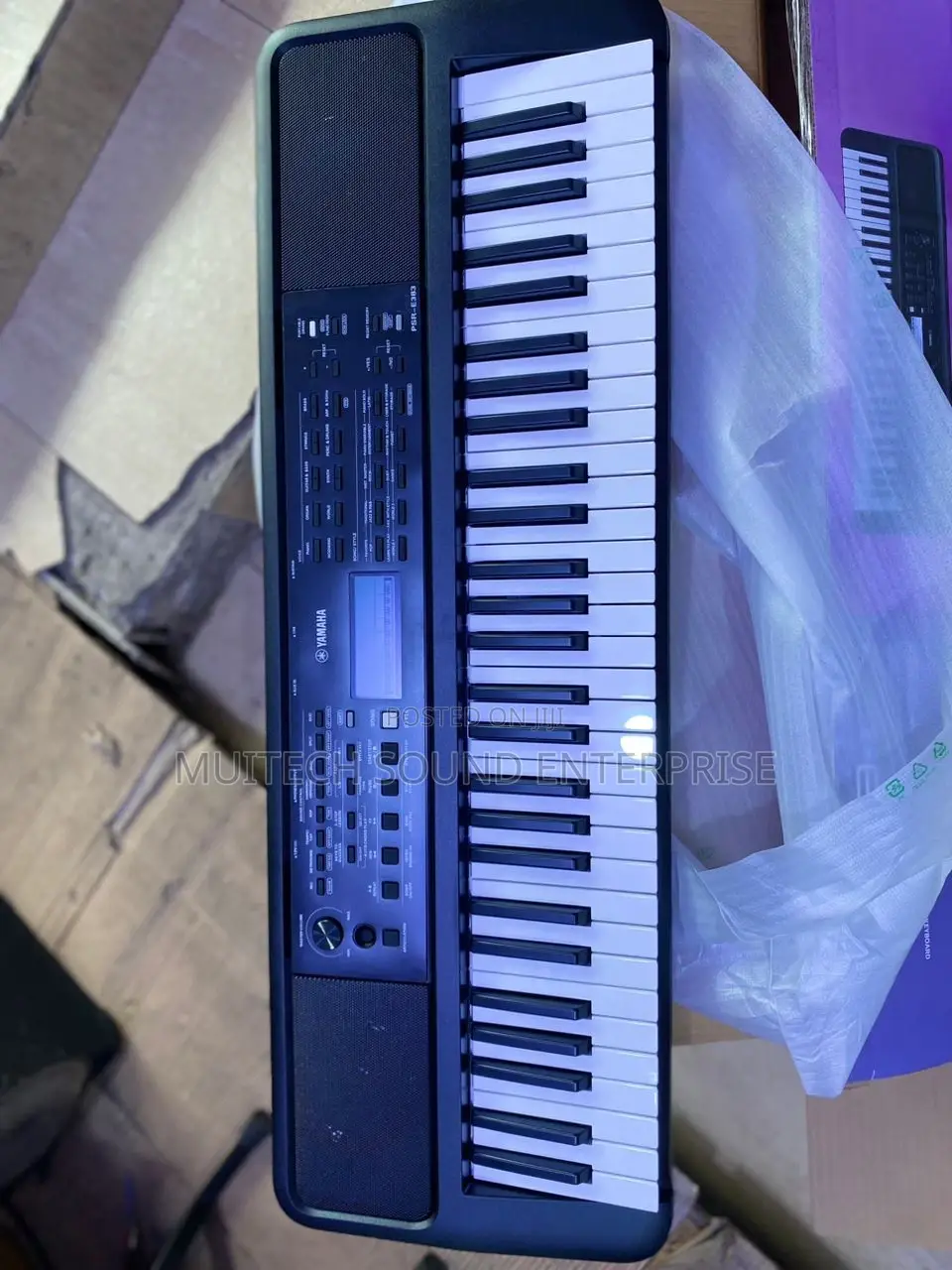 Yamaha Keyboard( PSR-E383)
