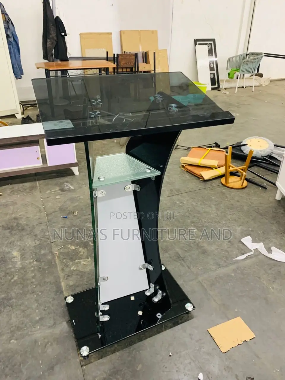 Tempered Glass Pulpit