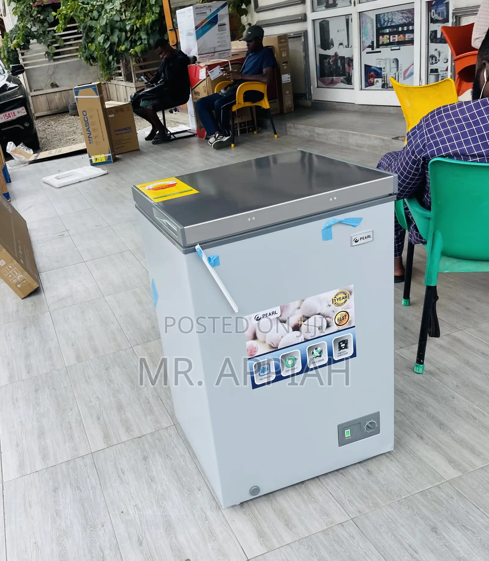 Well Design Pearl PCF-1360-1A Single Door Electric Freezer.