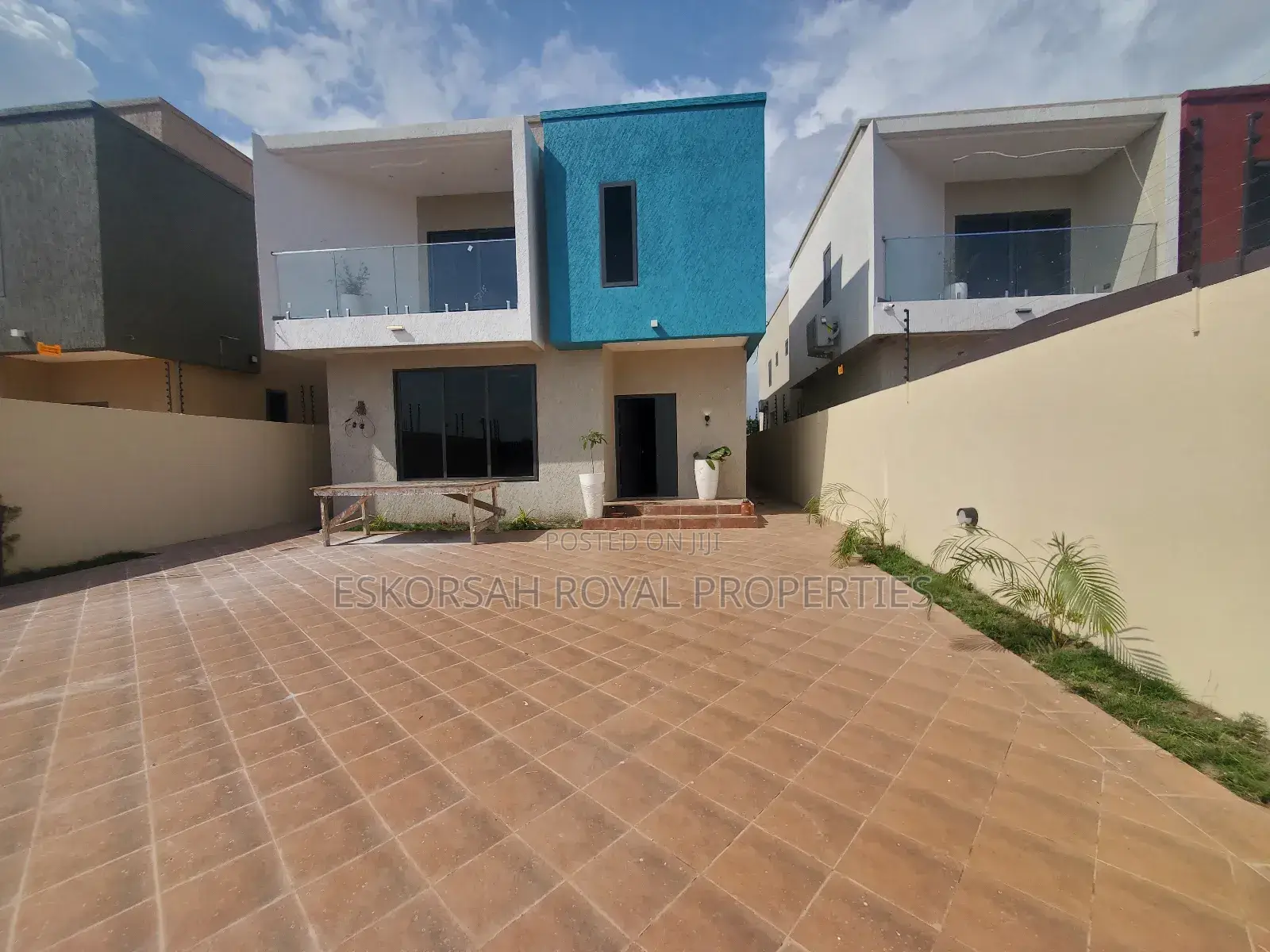 4bdrm House in Lakeside for sale