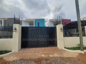 4bdrm House in Lakeside for sale