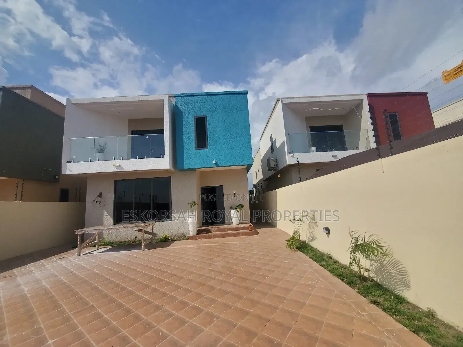 4bdrm House in Lakeside for sale