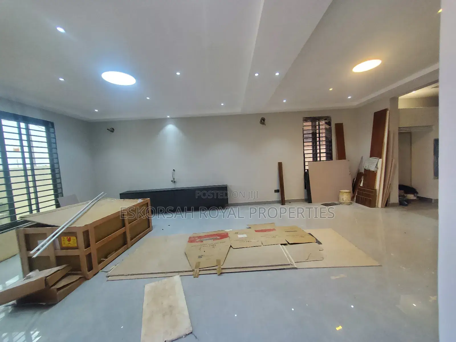 4bdrm House in Lakeside for sale