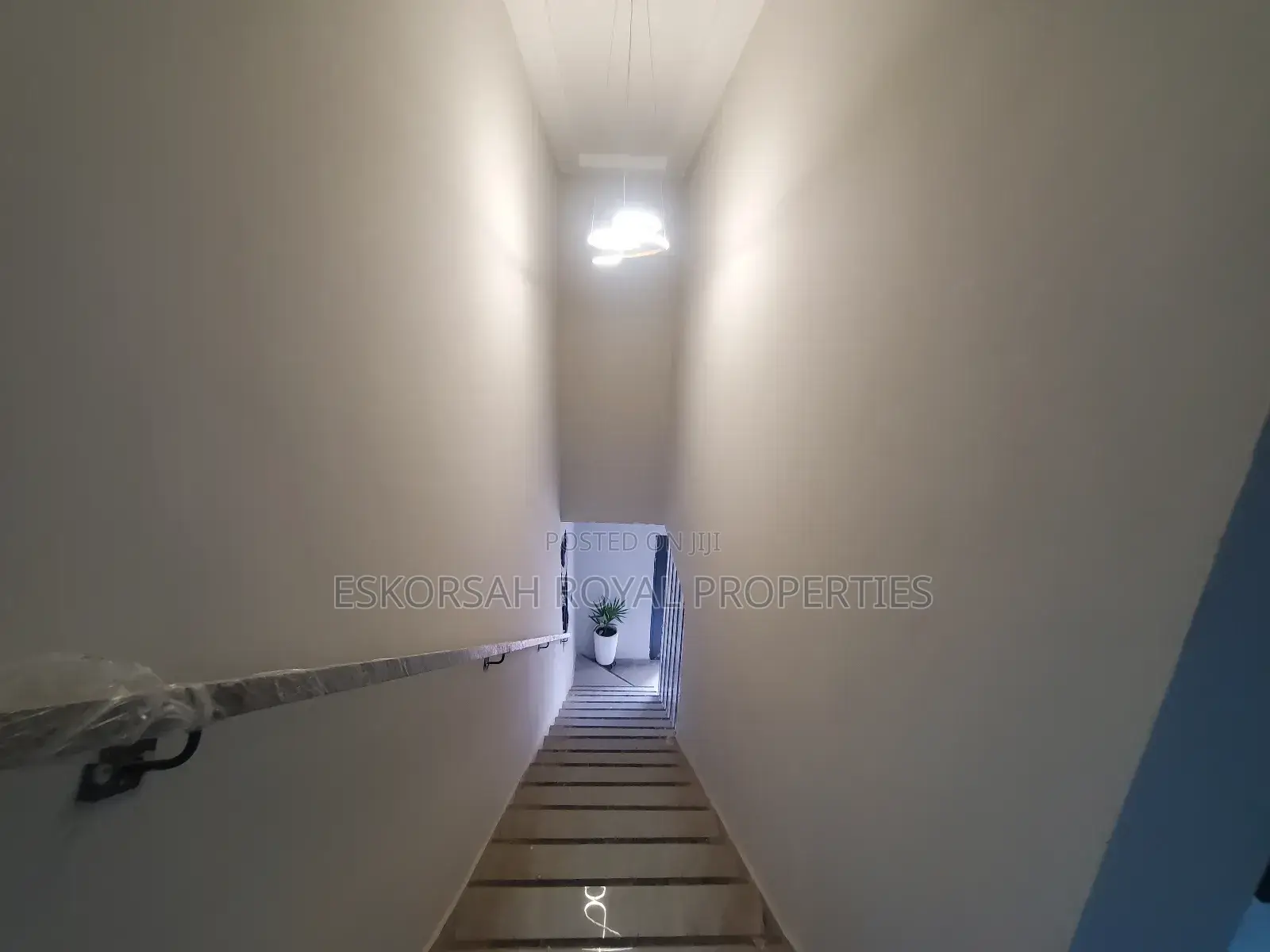 4bdrm House in Lakeside for sale