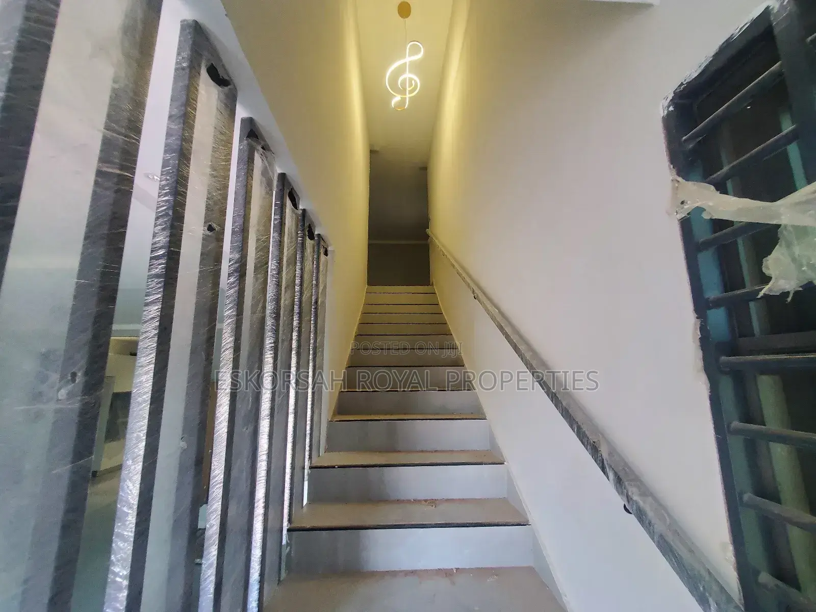 4bdrm House in Lakeside for sale