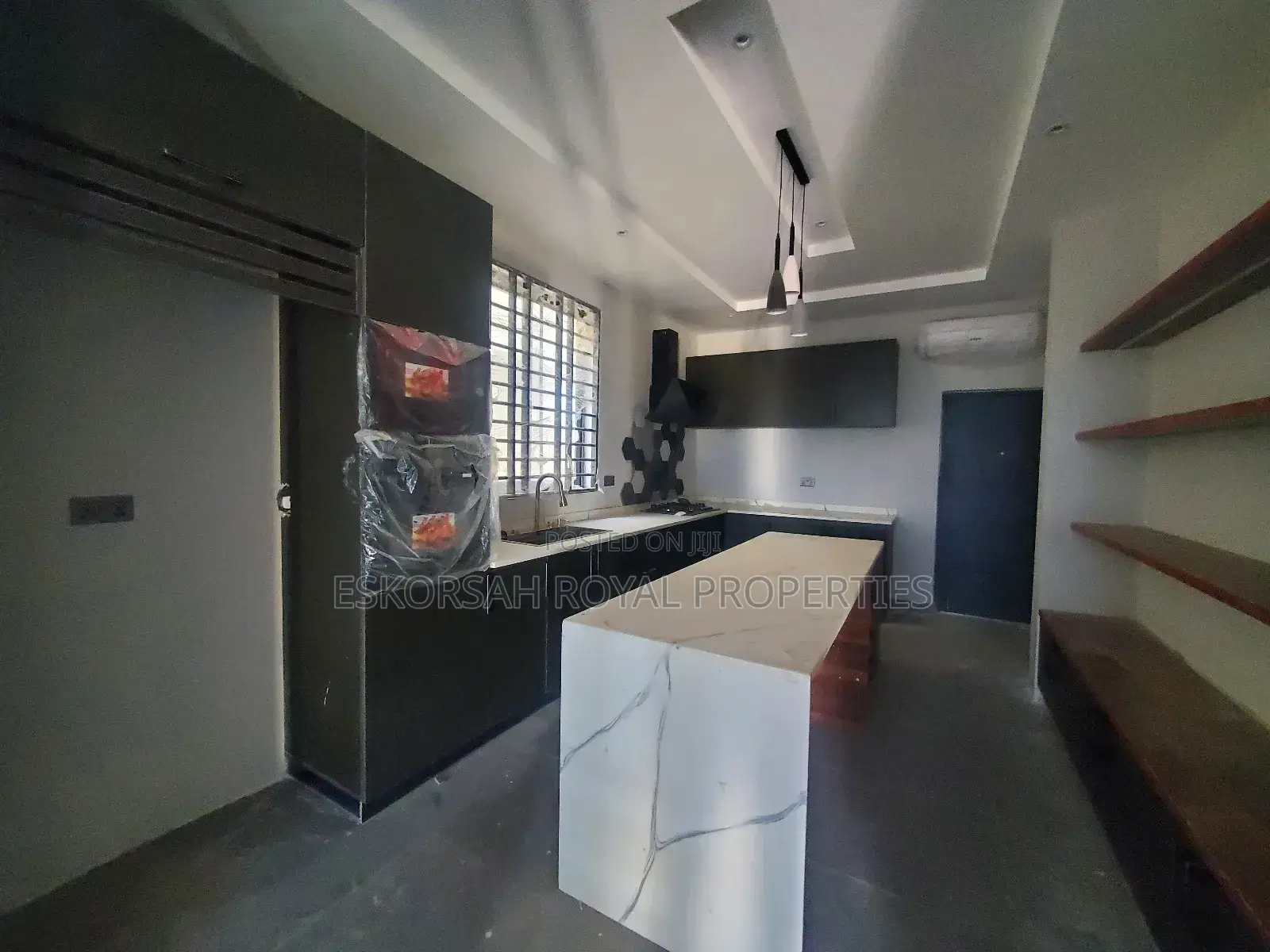 4bdrm House in Lakeside for sale