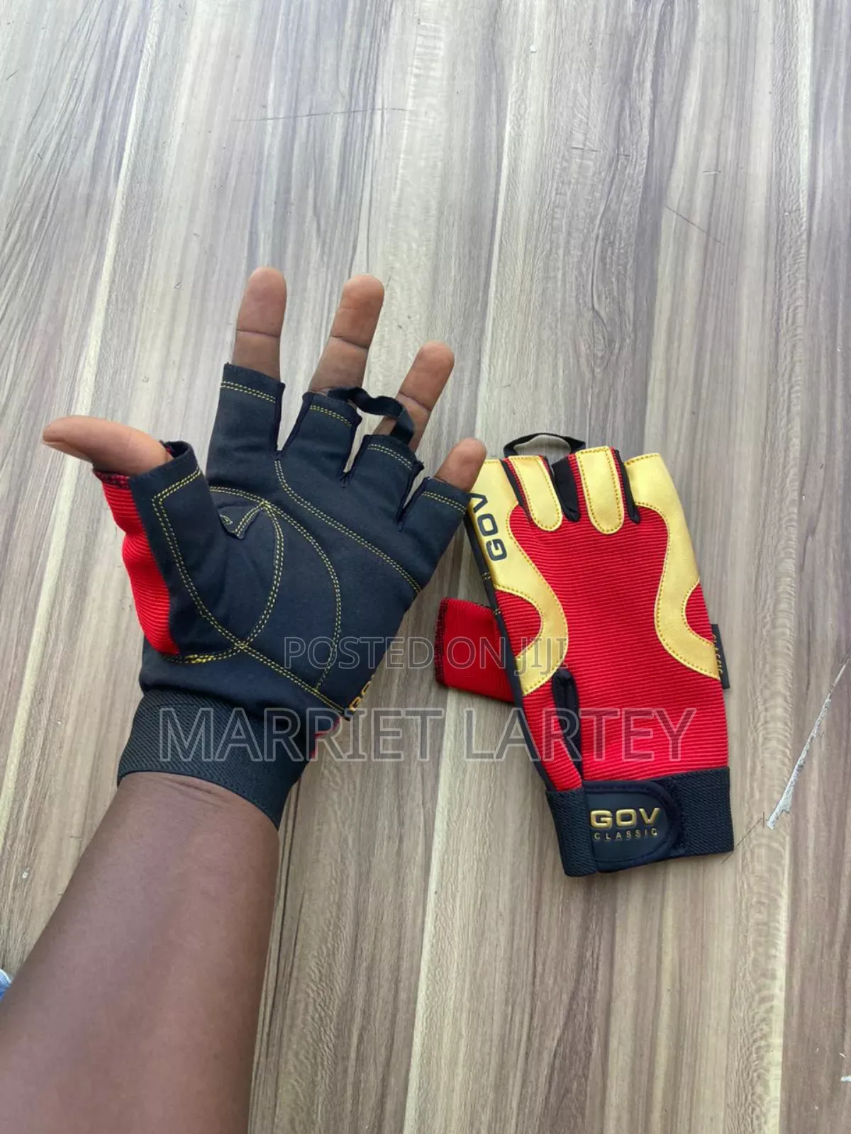 Original Gym Gloves Available at Cool Price