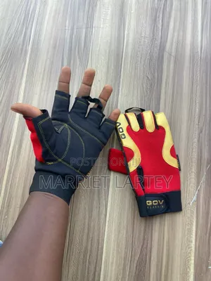 Original Gym Gloves Available at Cool Price