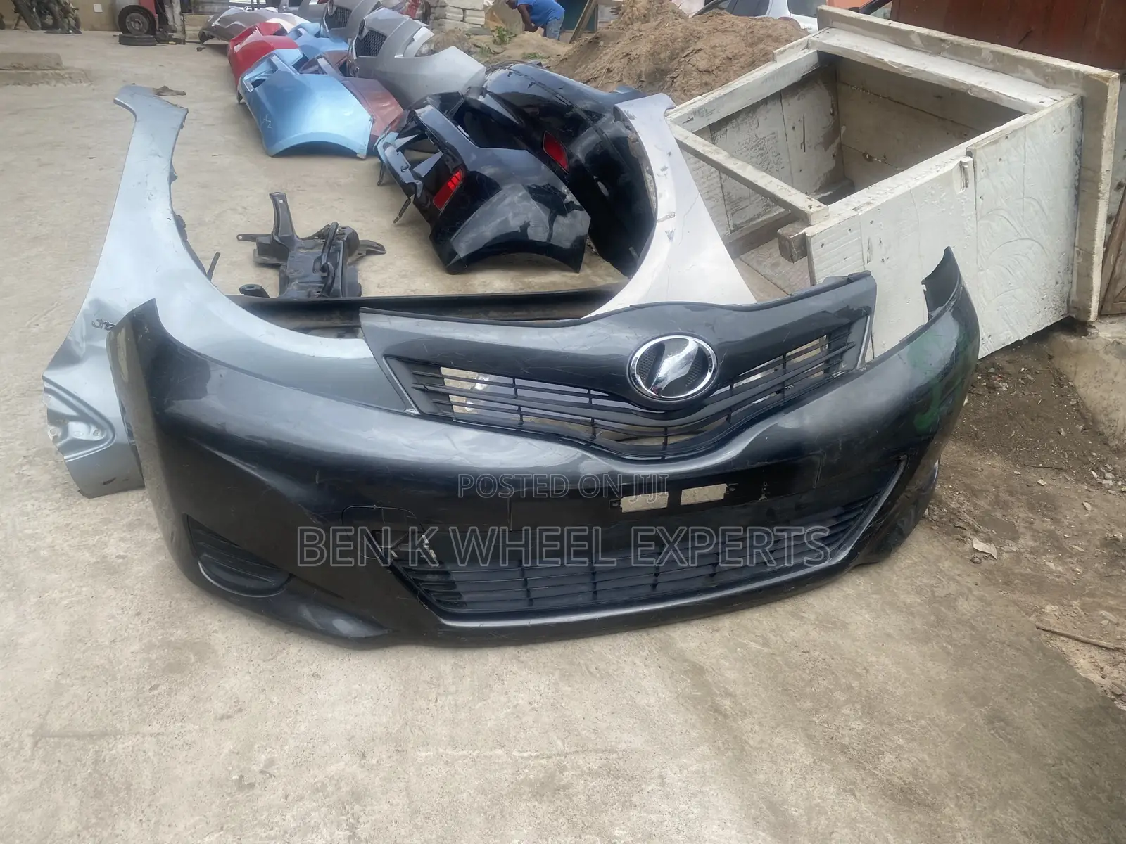 Home Used Vitz 2012 Bumper Front