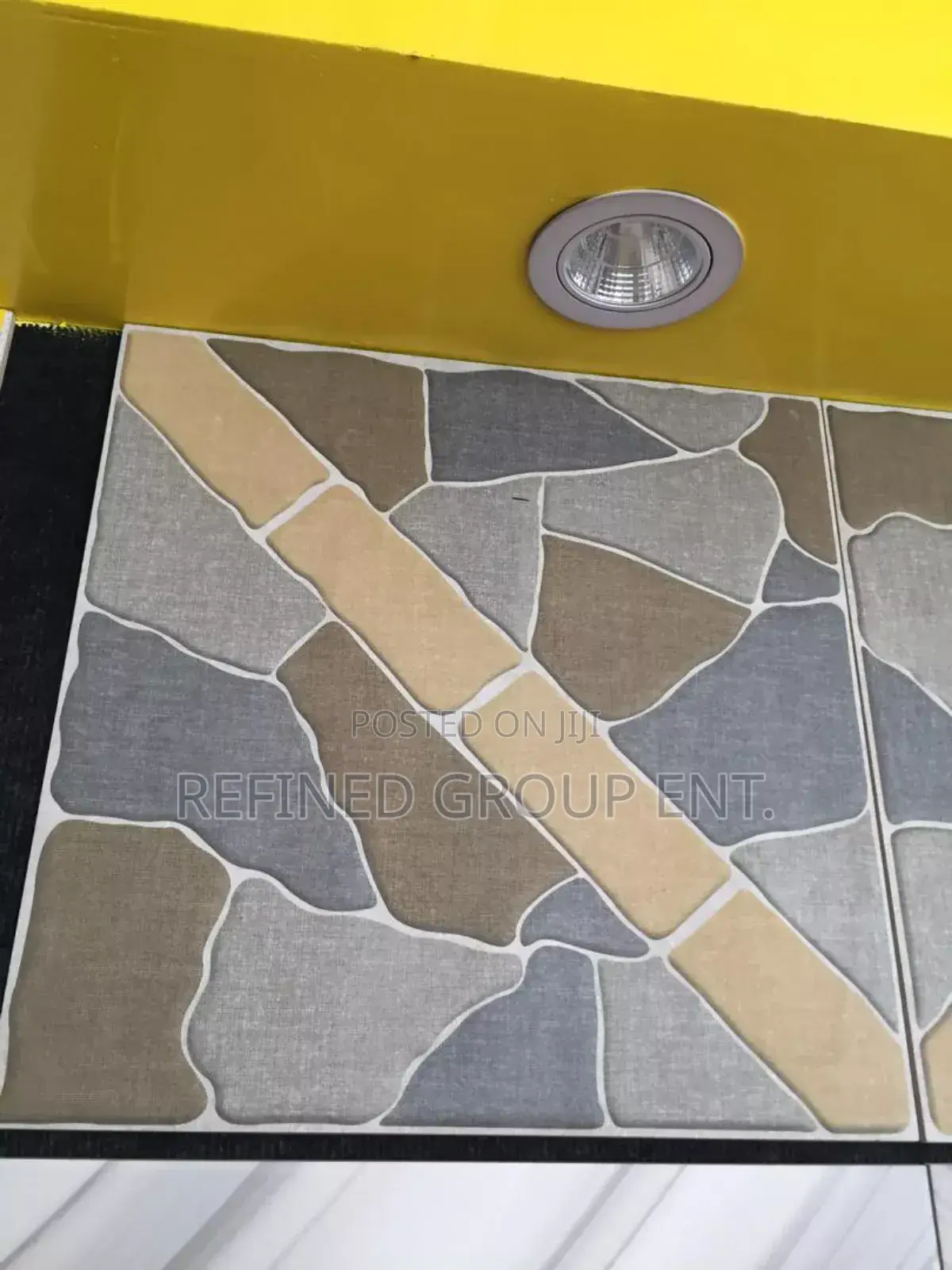 Twyford 40/40 Rustic/Rough Tile