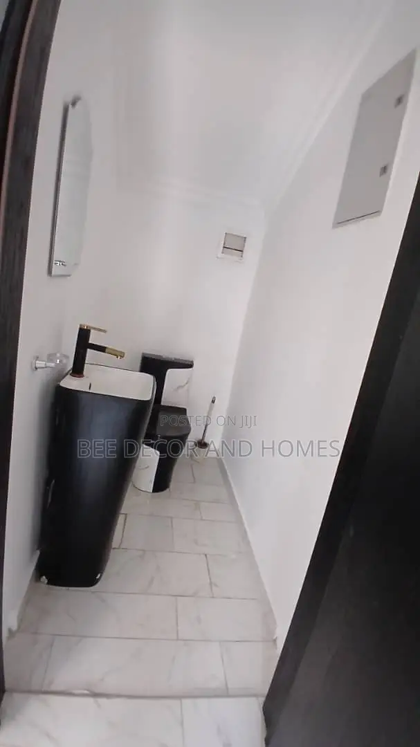 2bdrm Townhouse / Terrace in Bee Decor& Homes, Madina for rent