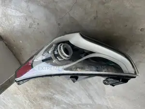 Hyundai Veloster 2013 Headlights