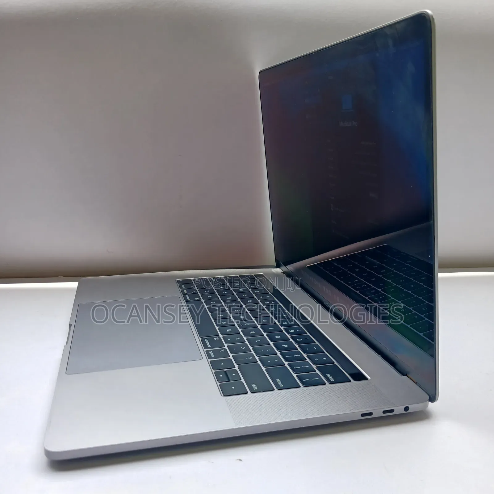 Laptop Apple MacBook Pro 2019 16GB Intel Core I7 SSD 512GB