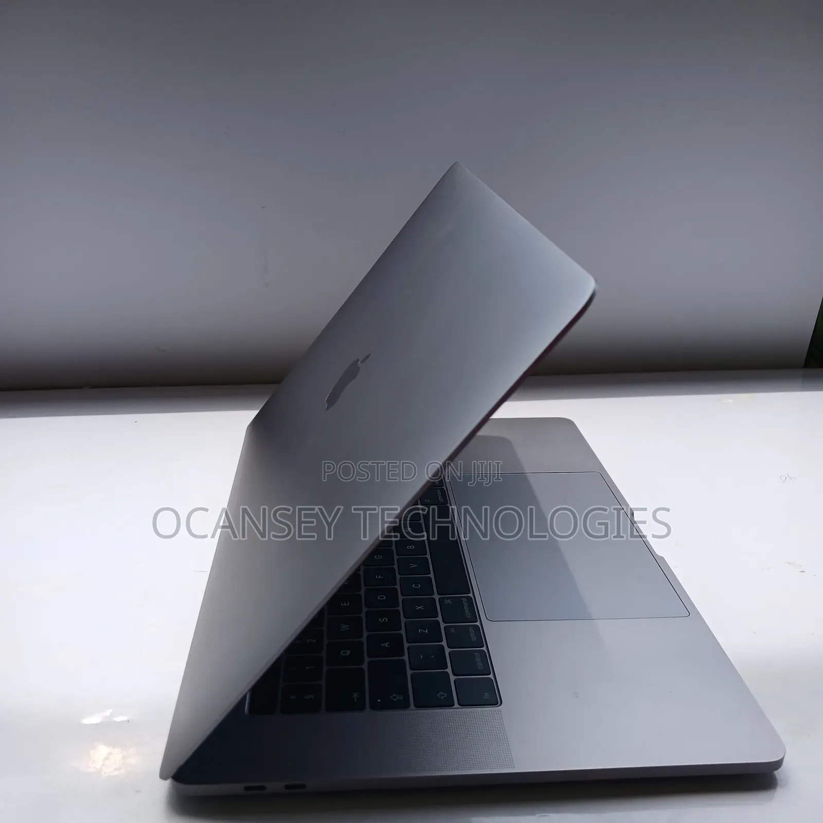 Laptop Apple MacBook Pro 2016 16GB Intel Core I7 SSD 256GB