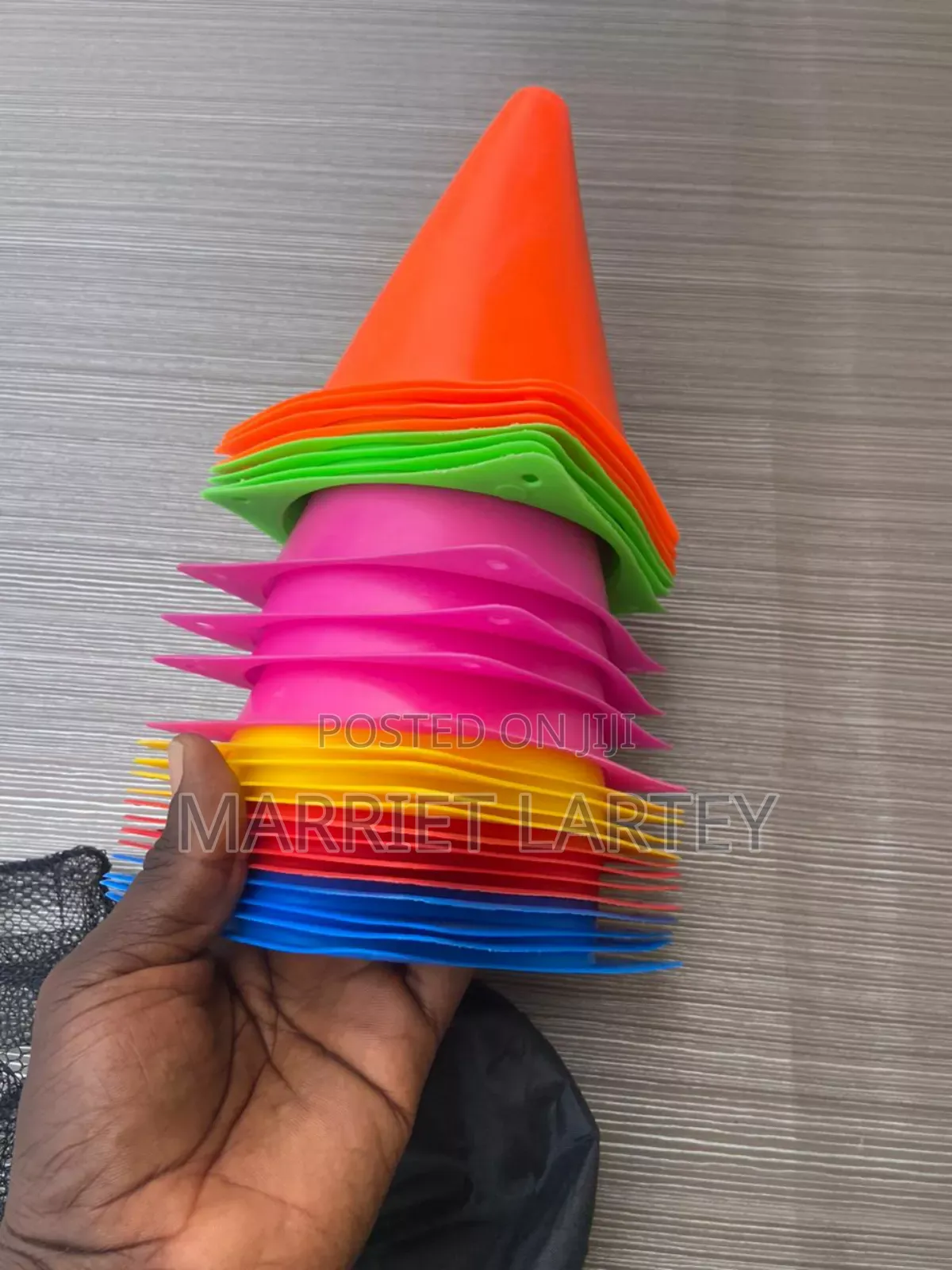 Original Training Cones 24 Pieces Available at Cool Price