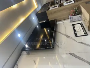 Cinema Screen FHD Satellite LG 43”Lp500
