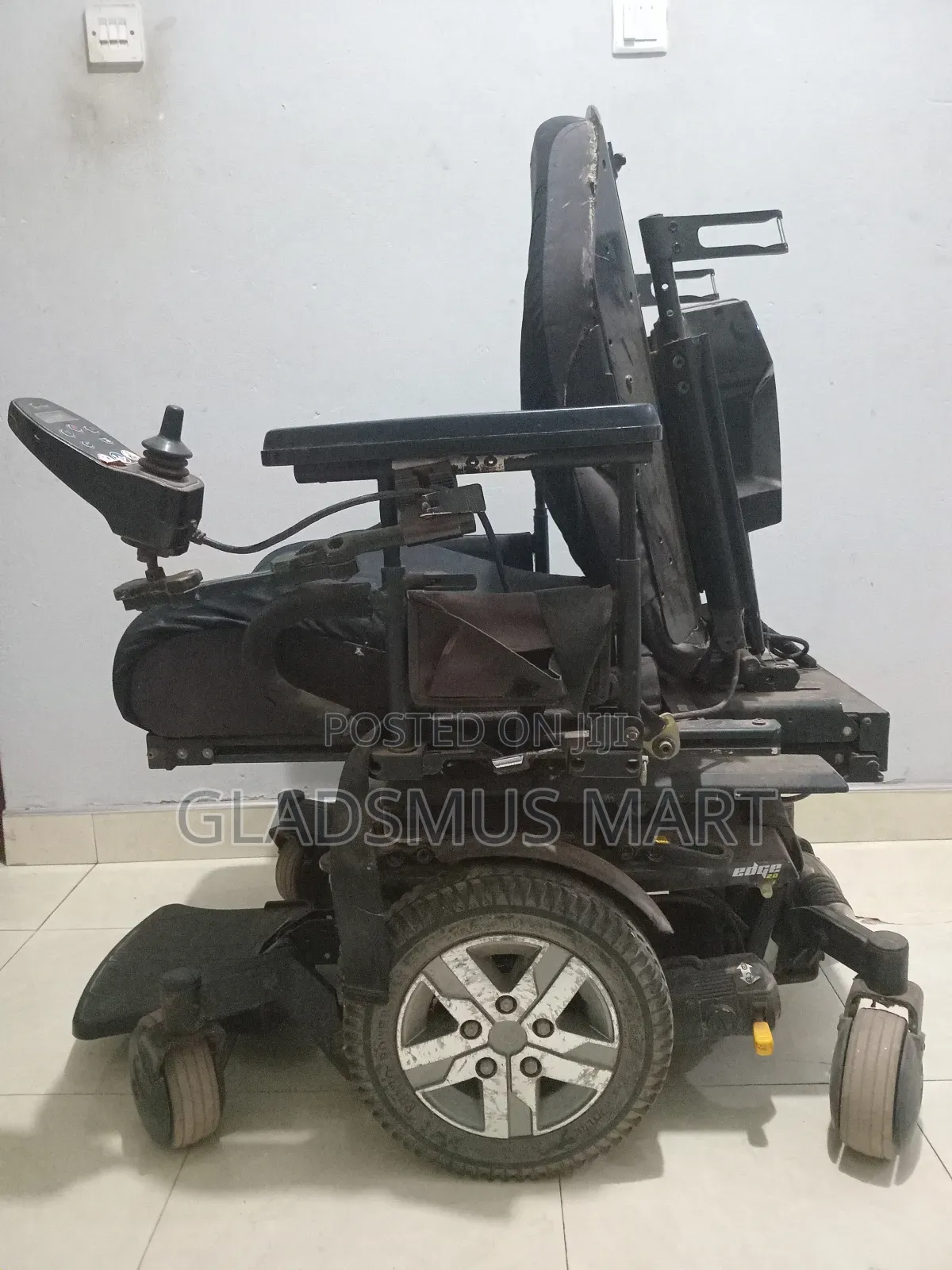 Quantum I Level Power Wheelchair