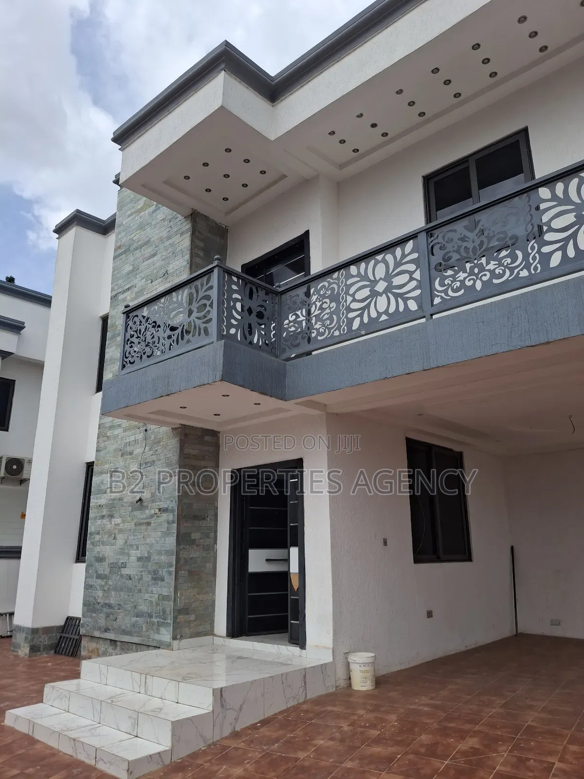 5bdrm Mansion in B2 Properties Agency, Kumasi Metropolitan for rent