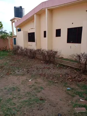 6bdrm Villa in Rent Zone Properties, Ofankor for sale