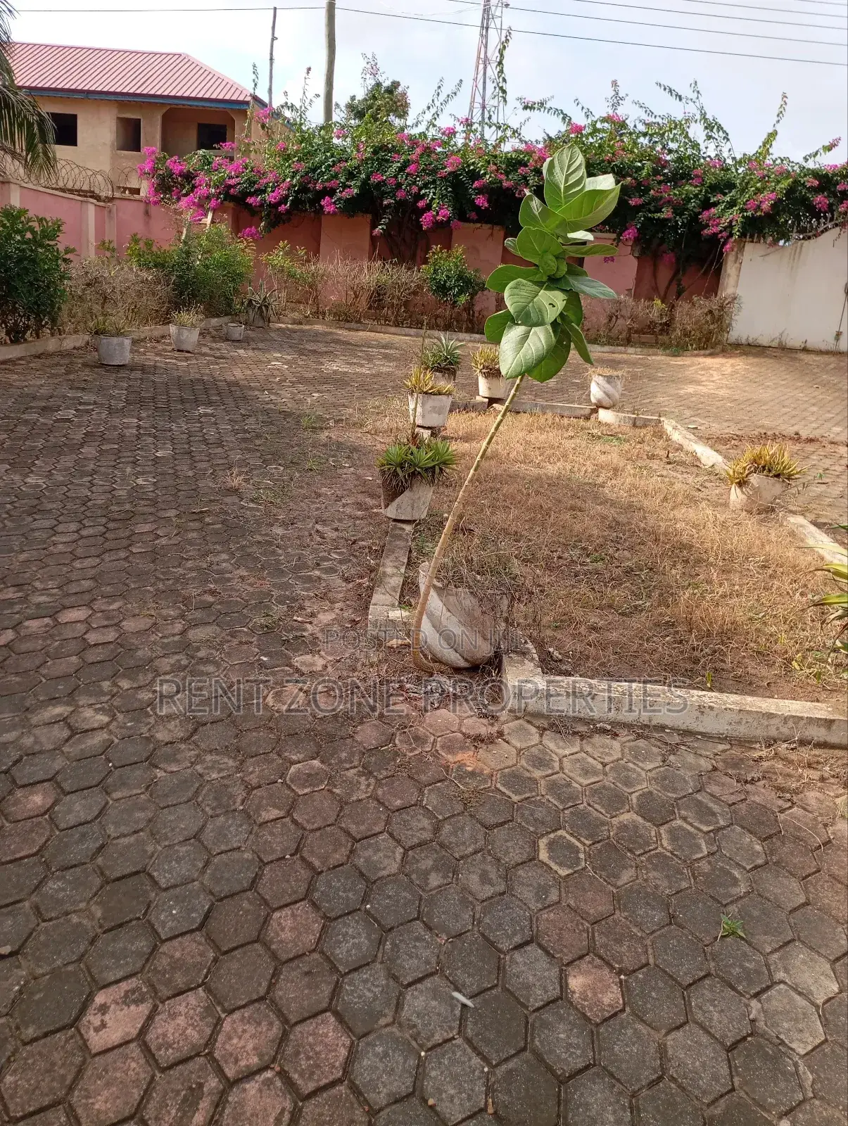 6bdrm Villa in Rent Zone Properties, Ofankor for sale