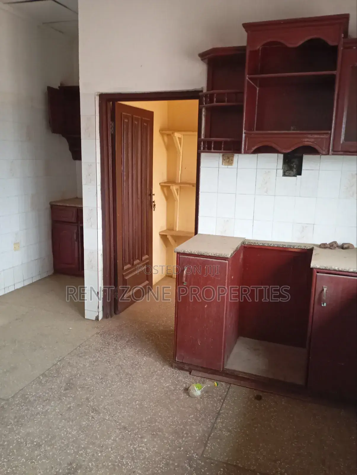 6bdrm Villa in Rent Zone Properties, Ofankor for sale