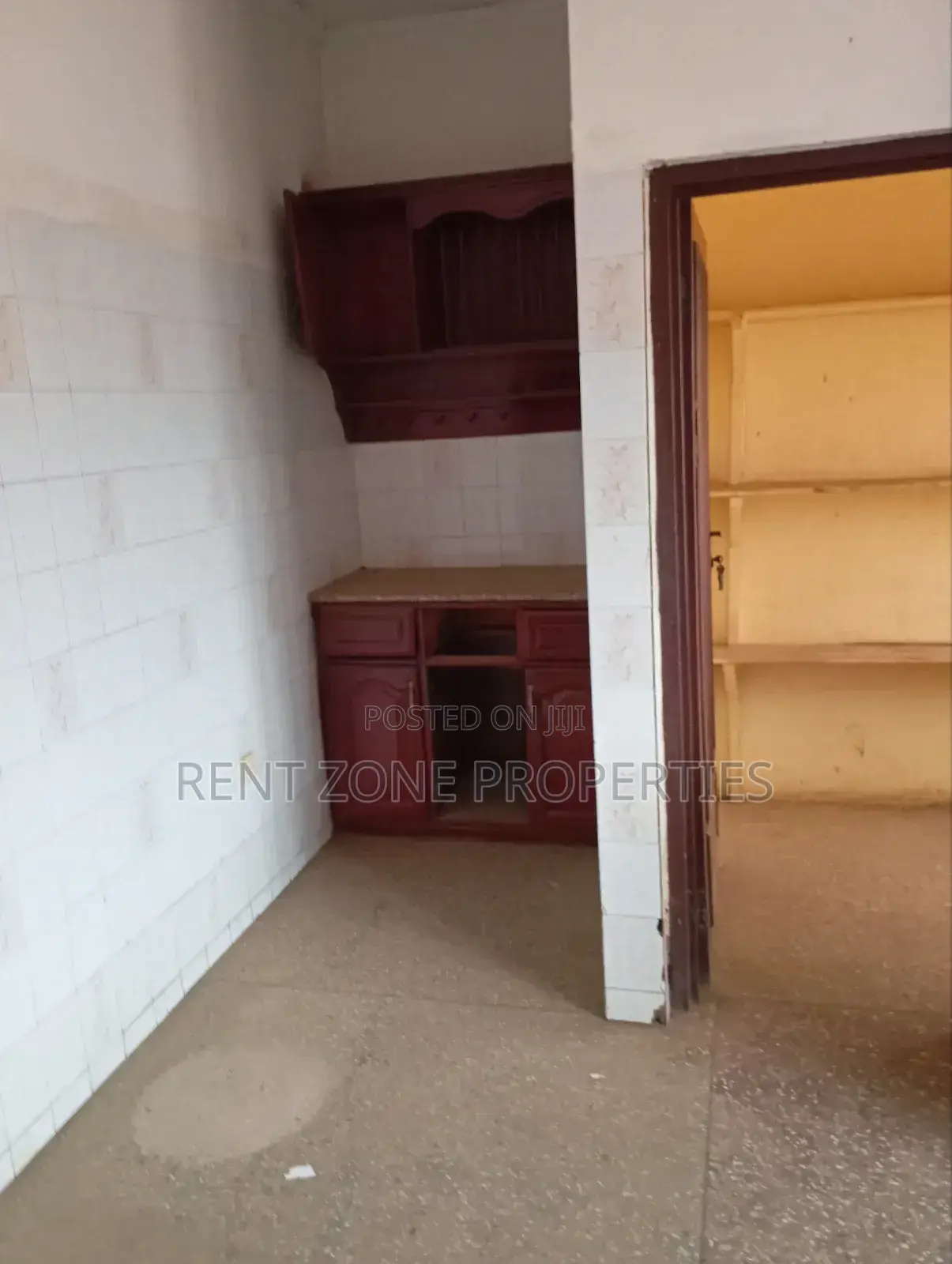 6bdrm Villa in Rent Zone Properties, Ofankor for sale