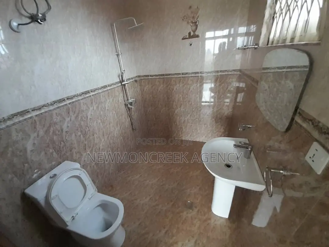 3bdrm Penthouse in Nungua Estates, Accra Metropolitan for rent