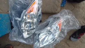 Pontiac Vibe 2003-2008 Headlight Pair.
