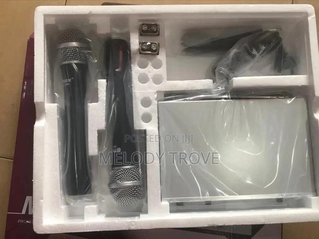 Max DH-744 Wireless Microphone