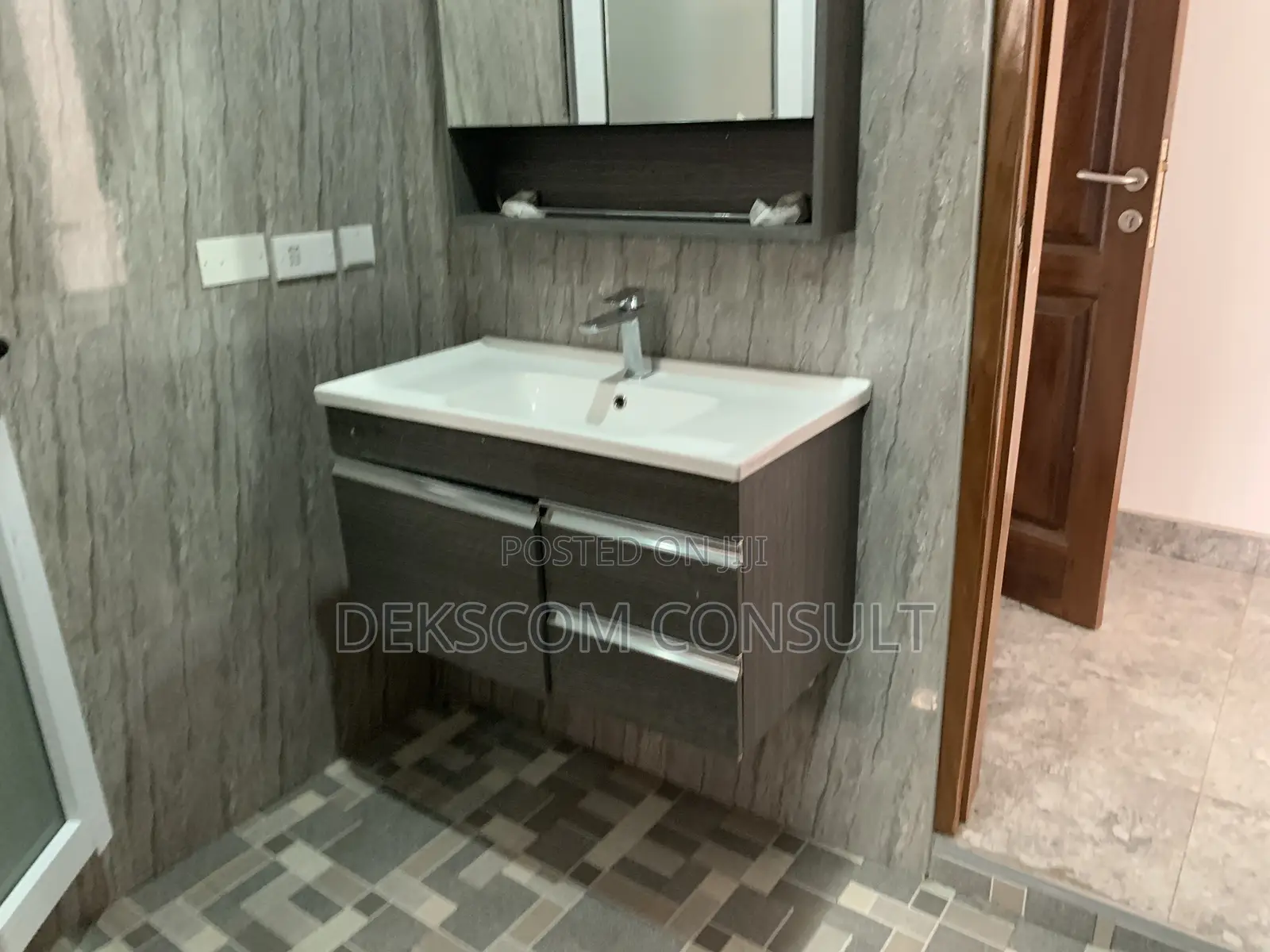 3bdrm Apartment in Adenta for rent