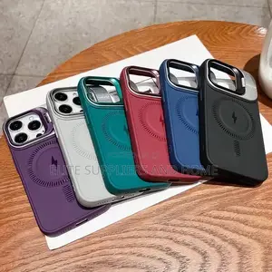 Photo - 3 in 1 Apple Magnetic Phone Cases