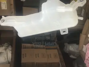 Toyota RAV4 Reservoir Tank