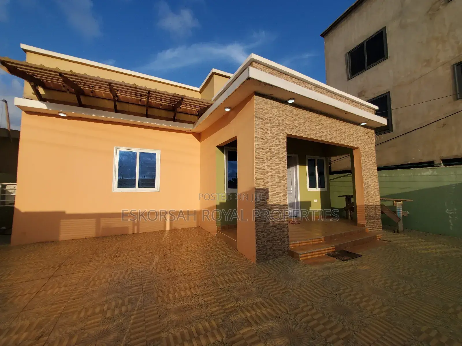 Furnished 2bdrm House in Santo, School Junction for sale