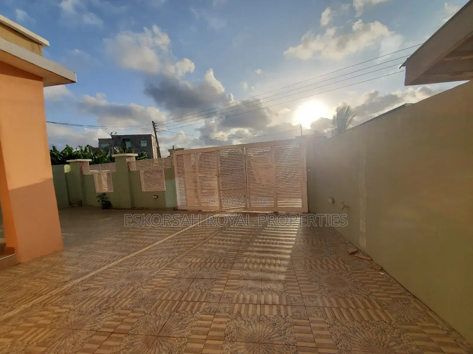 Furnished 2bdrm House in Santo, School Junction for sale
