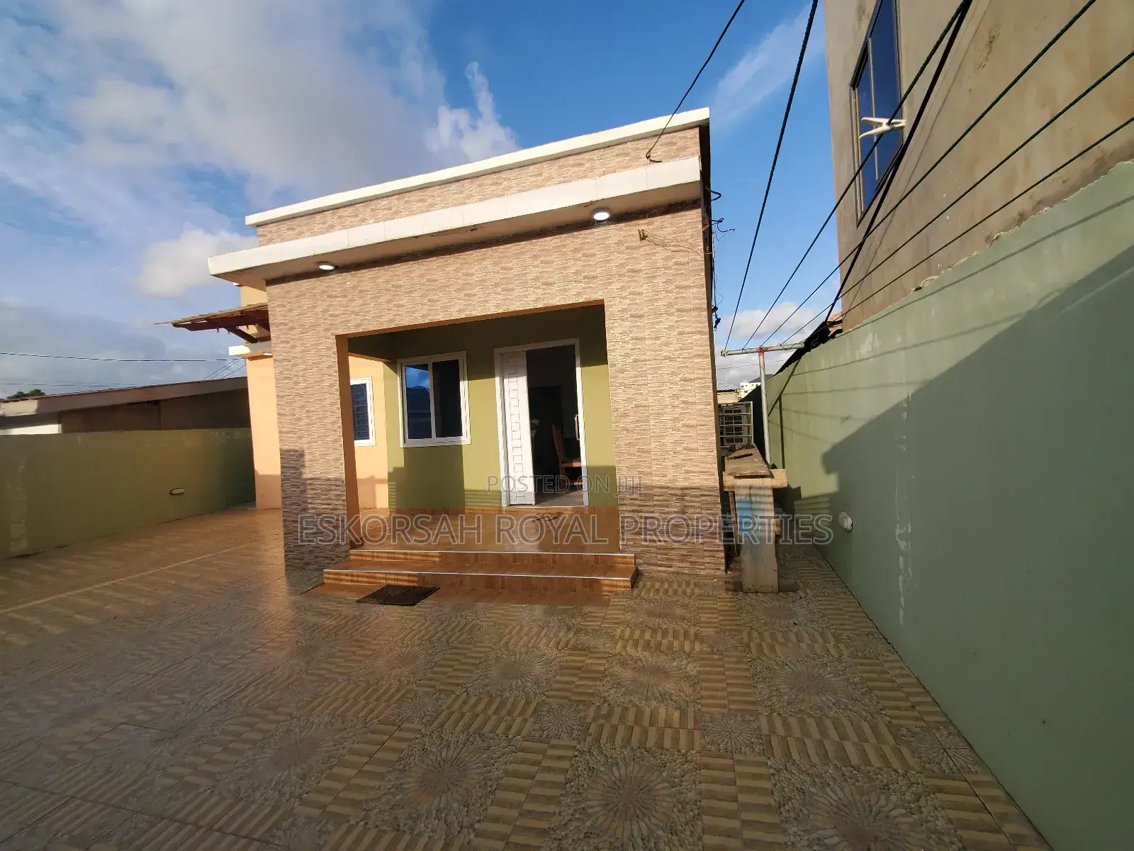 Furnished 2bdrm House in Santo, School Junction for sale