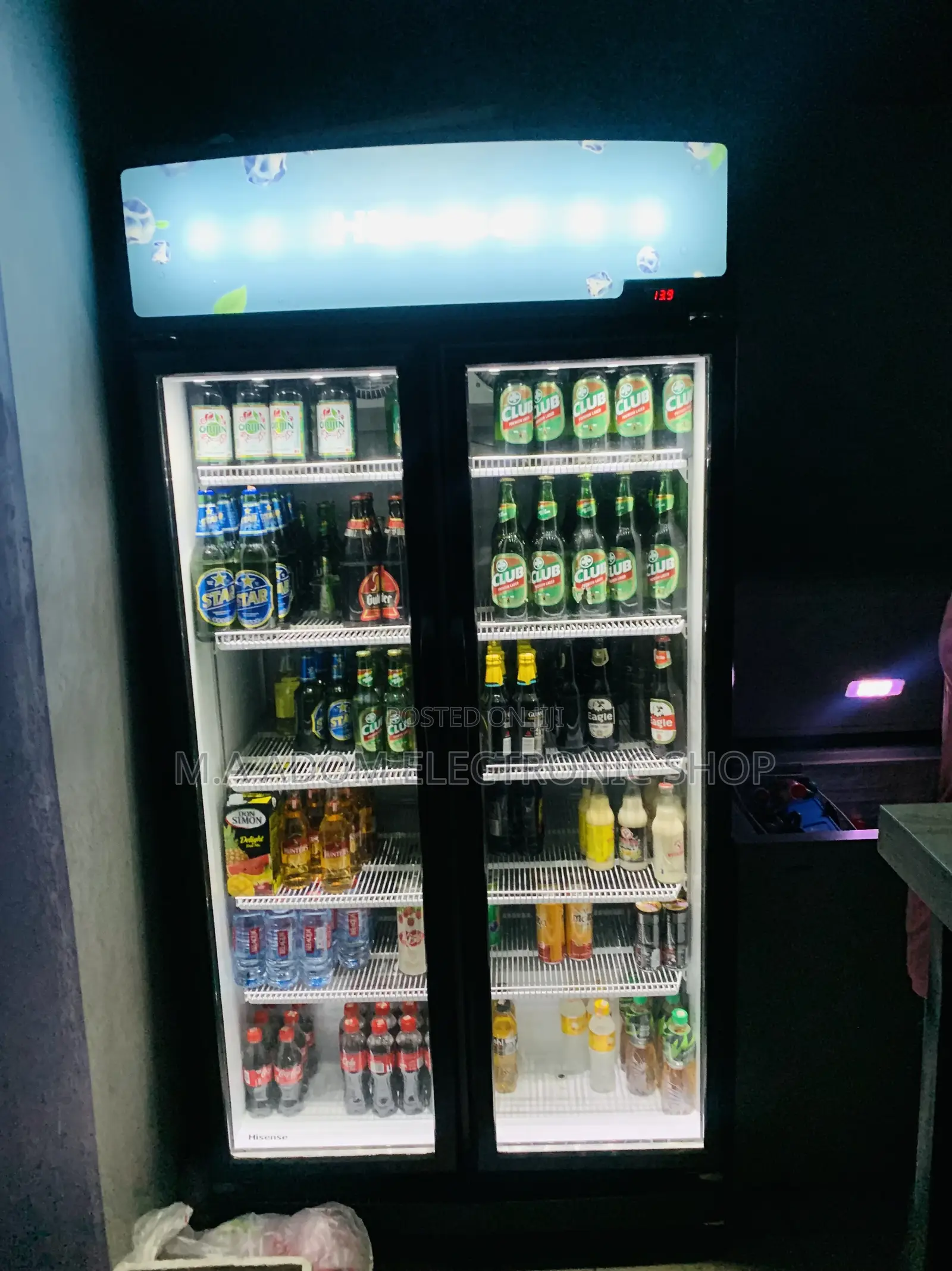 Beverage Showcase Fridge 750 Litres for Commercial Use