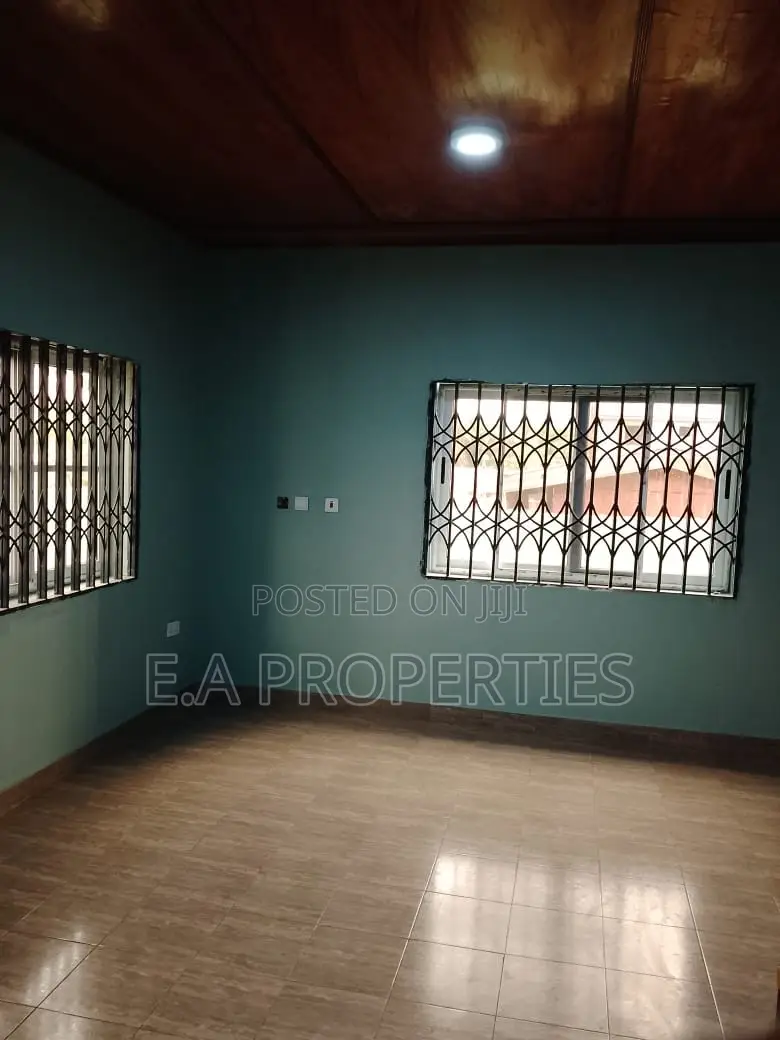2bdrm House in E A Properties, Frafraha for rent