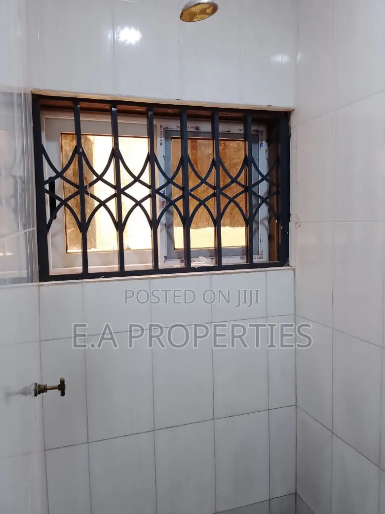 2bdrm House in E A Properties, Frafraha for rent