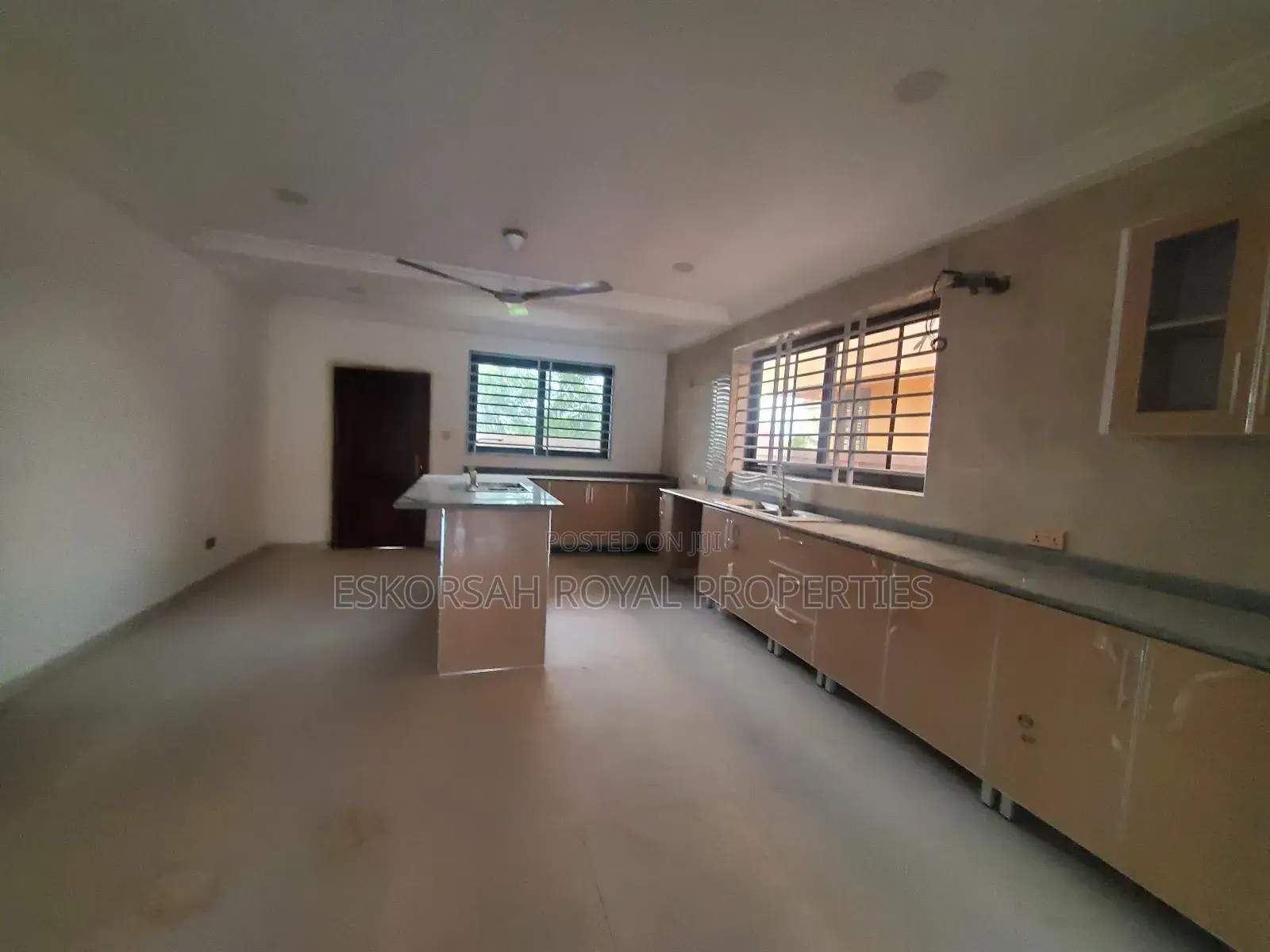3bdrm House in Ashaley Botwe for sale