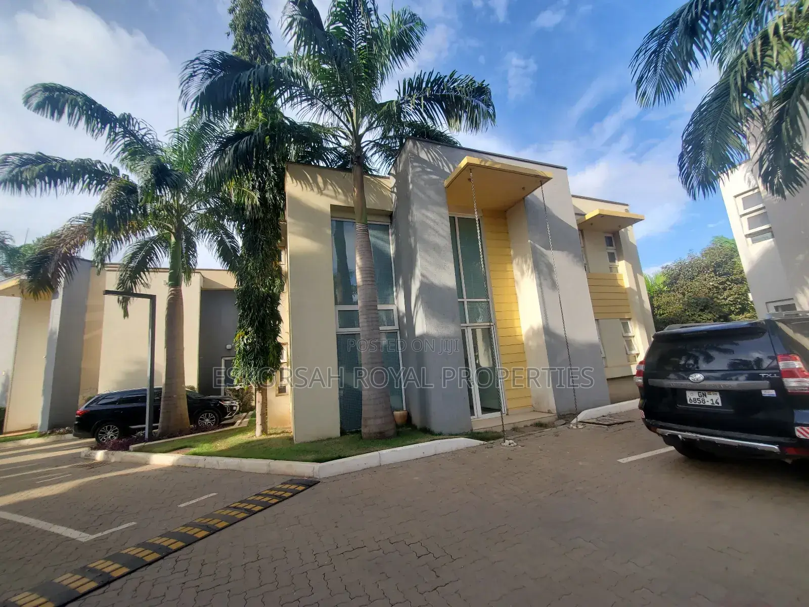 3bdrm Townhouse / Terrace in Sam Jona Estate, Adjiriganor for rent