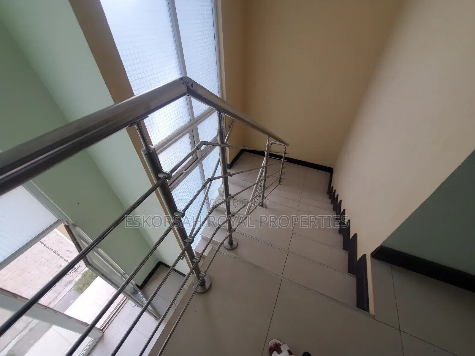 3bdrm Townhouse / Terrace in Sam Jona Estate, Adjiriganor for rent