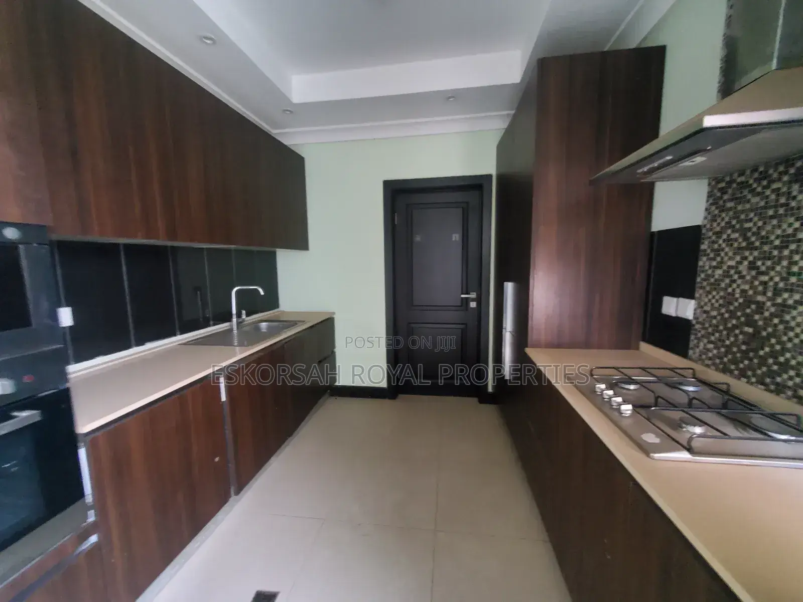 3bdrm Townhouse / Terrace in Sam Jona Estate, Adjiriganor for rent