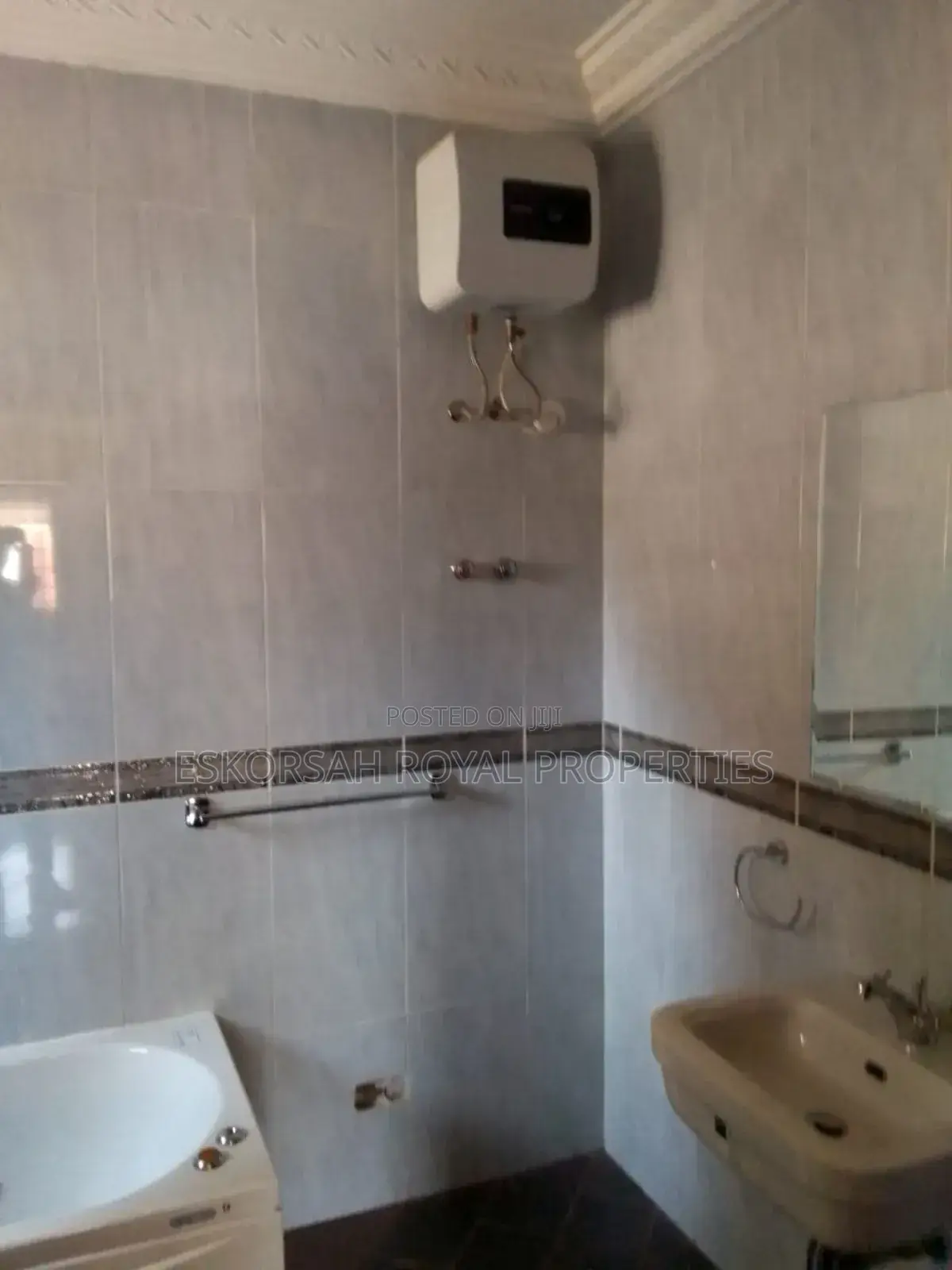 4bdrm House in Trasacco, Adjiriganor for rent