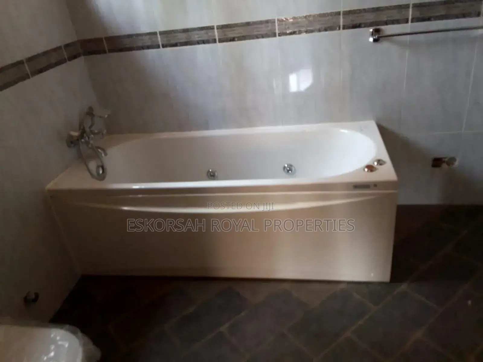4bdrm House in Trasacco, Adjiriganor for rent