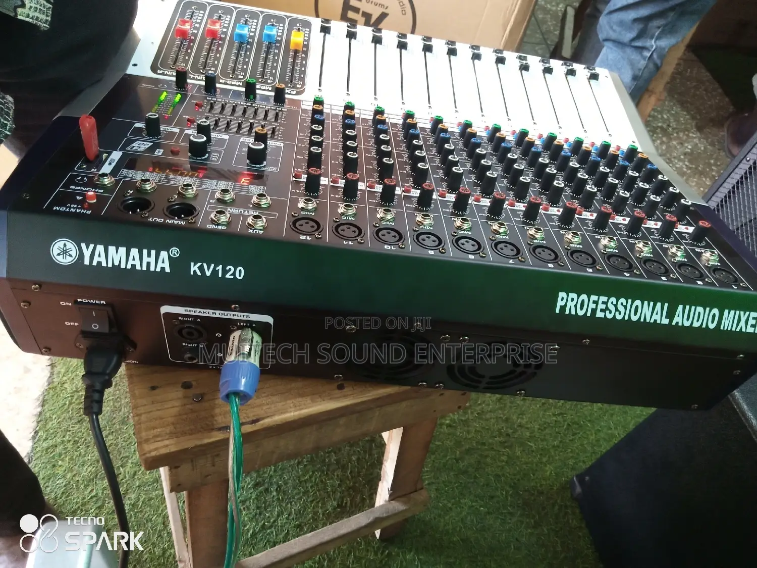 Yamaha Power Mixer '12' Channels