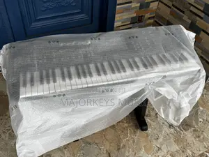 New Yamaha MODX6 Plus (61 Keys)